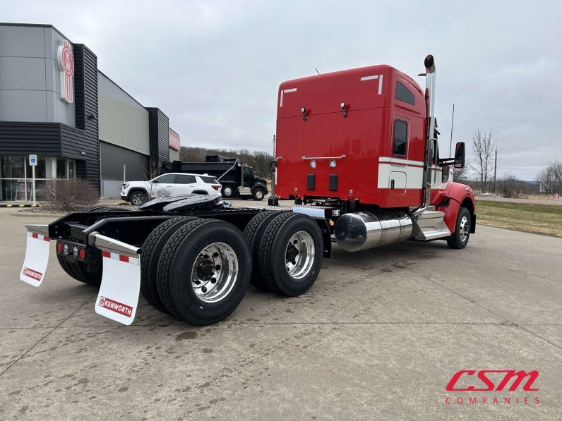 Exterior rear passenger side for this 2027 Kenworth W990 (Stock number: VJ246346)Weeee