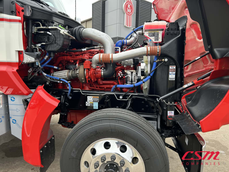 Passenger side engine for this 2027 Kenworth W990 (Stock number: VJ246346)Weeee