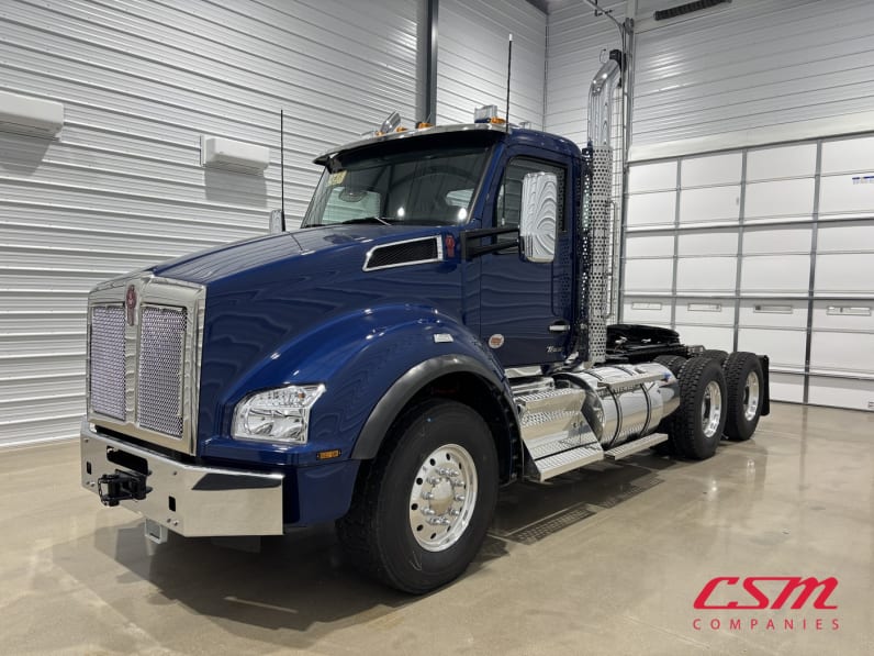 Exterior front drivers side for this 2027 Kenworth T880 (Stock number: VJ249719)Weeee
