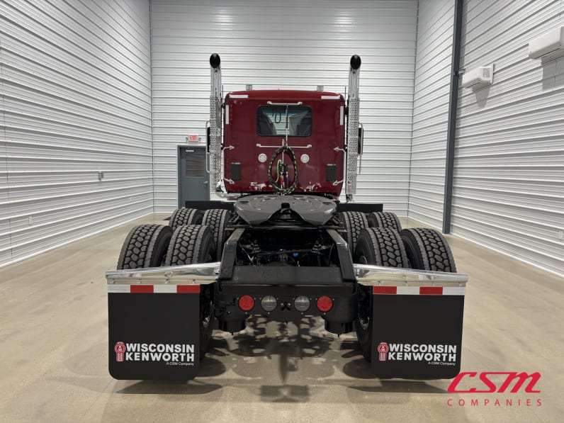 Exterior full rear view for this 2027 Kenworth W990 (Stock number: VJ249753)Weeee