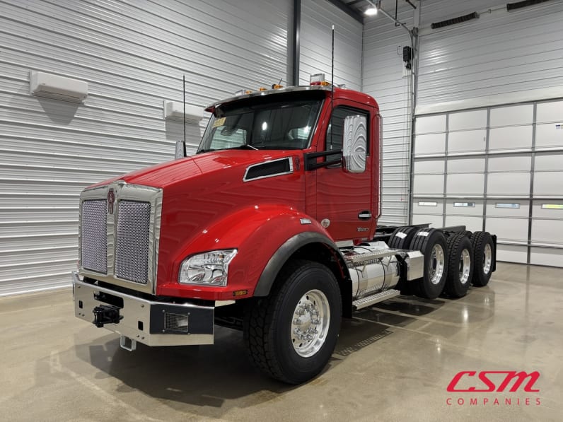 Exterior front drivers side for this 2027 Kenworth T880 (Stock number: VJ249982)Weeee