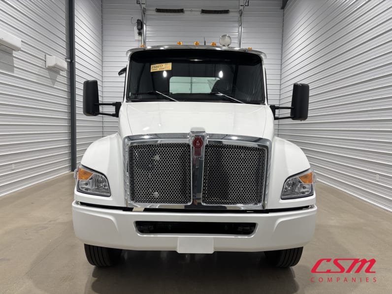 Exterior full front view for this 2027 Kenworth T280 (Stock number: VJ258617)Weeee