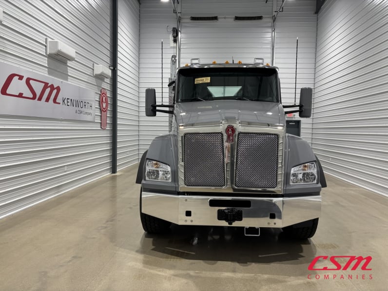 Exterior full front view for this 2027 Kenworth T880 (Stock number: VJ264289)Weeee