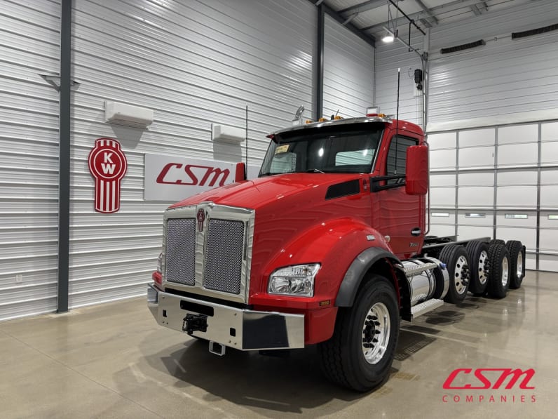 Exterior front drivers side for this 2027 Kenworth T880 (Stock number: VJ264332)Weeee