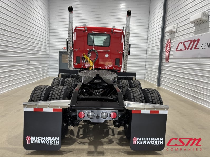 Exterior full rear view for this 2027 Kenworth T880S (Stock number: VJ275537)Weeee