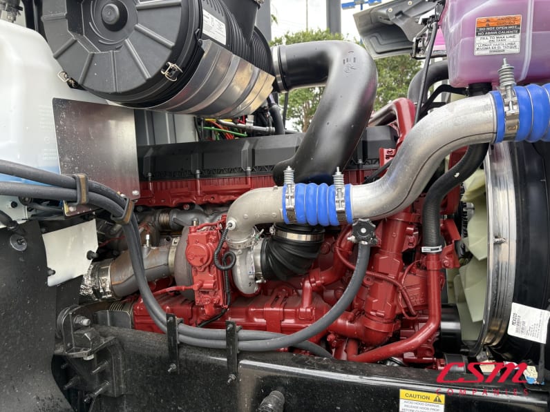 Passenger side engine for this 2027 Mack Pinnacle PI64 (Stock number: VM021226)Weeee