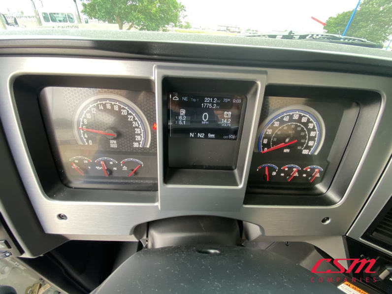 Mileage for this 2027 Mack Pinnacle PI64 (Stock number: VM021227)Weeee