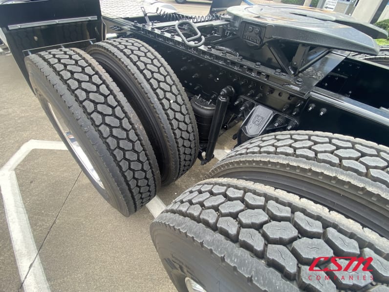 Driver side rear frame and tire tread for this 2027 Mack Pinnacle PI64 (Stock number: VM021228)Weeee