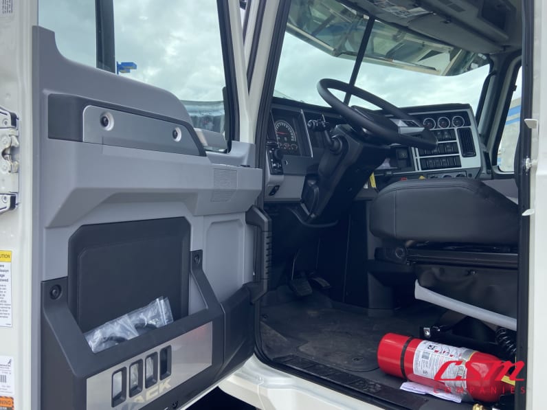 Drivers side door open for this 2027 Mack Pinnacle PI64 (Stock number: VM021228)Weeee