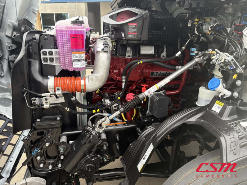 Drivers side engine for this 2027 Mack Anthem ANT64 (Stock number: VM105924)Weeee