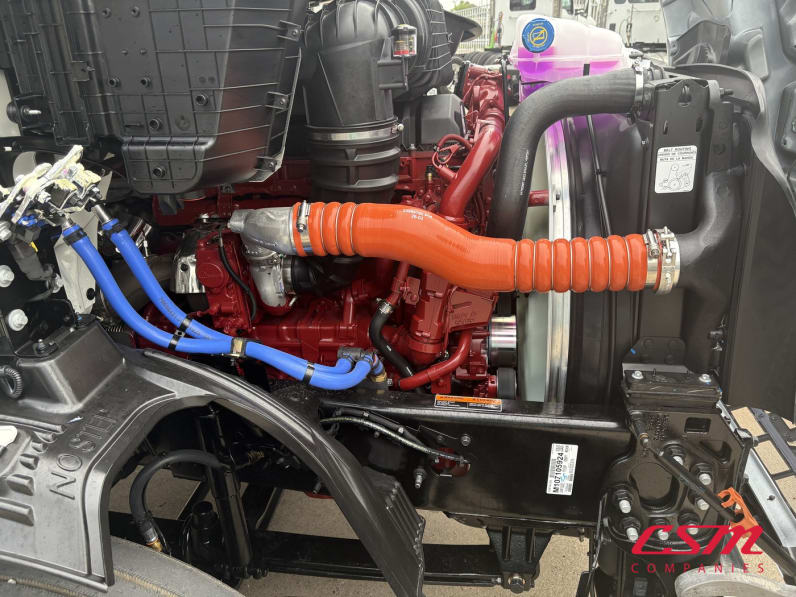 Passenger side engine for this 2027 Mack Anthem ANT64 (Stock number: VM105924)Weeee