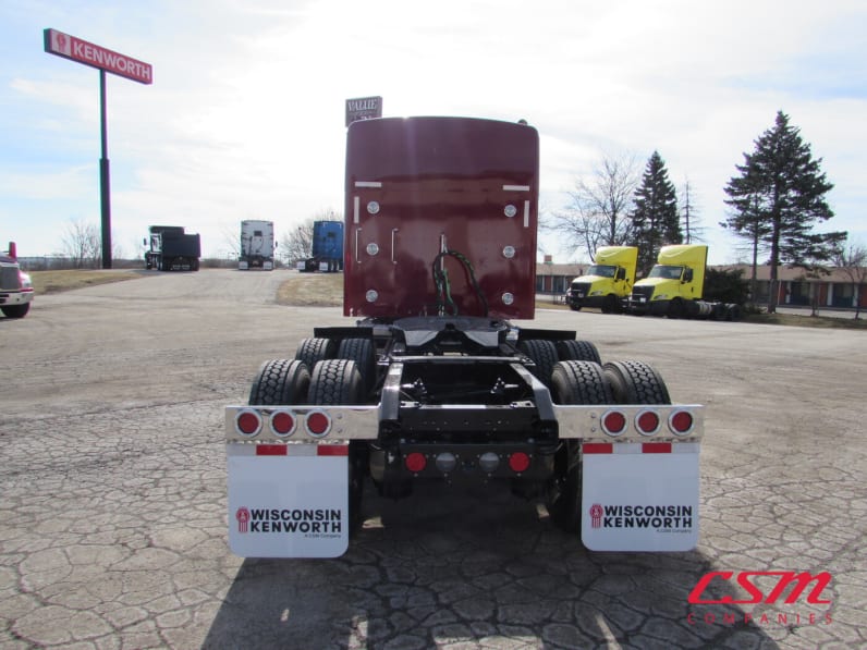 Exterior full rear view for this 2027 Kenworth W900L (Stock number: VR234525)Weeee