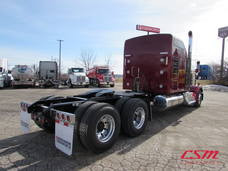 Exterior rear passenger side for this 2027 Kenworth W900L (Stock number: VR234525)Weeee