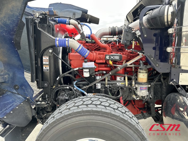 Drivers side engine for this 2027 Kenworth W900B (Stock number: VR234530)Weeee