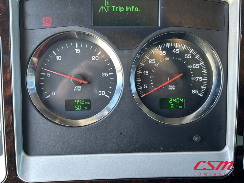 Mileage for this 2027 Kenworth W900B (Stock number: VR234538)Weeee