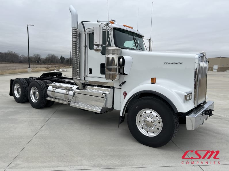 Exterior front passenger side for this 2027 Kenworth W900B (Stock number: VR234539)Weeee
