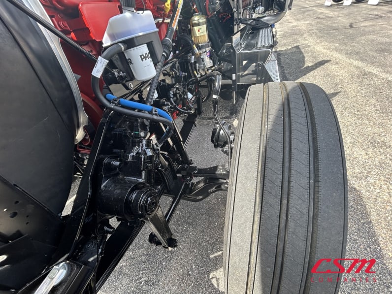 Driver side front tire tread for this 2027 Kenworth W900L (Stock number: VR249845)Weeee
