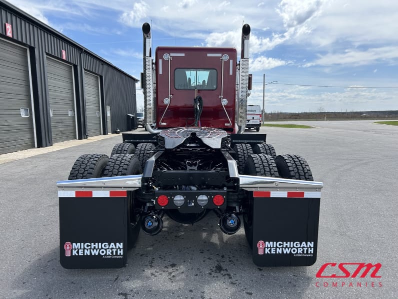 Exterior full rear view for this 2027 Kenworth W900B (Stock number: VR249859)Weeee