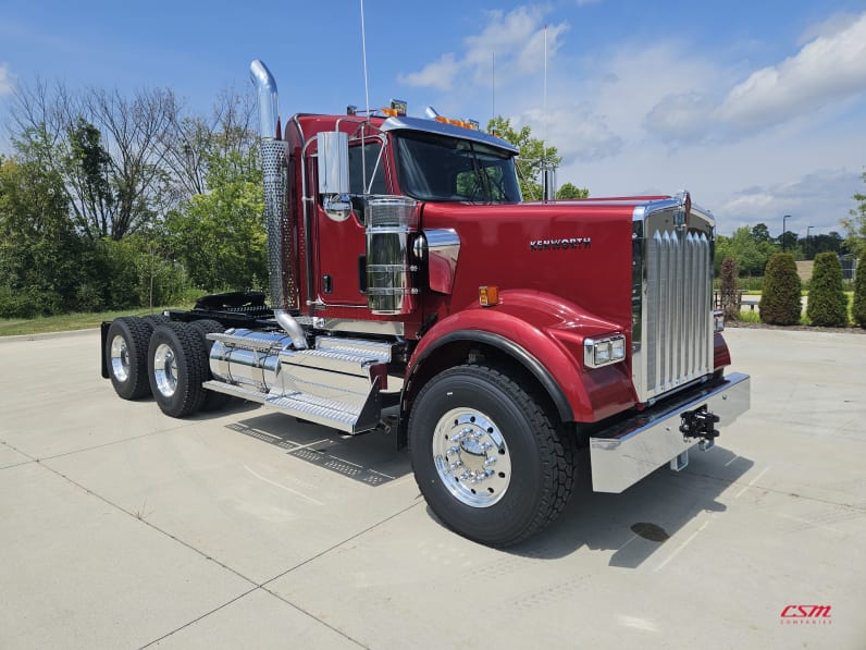 Exterior front passenger side for this 2027 Kenworth W900B (Stock number: VR263849)Weeee