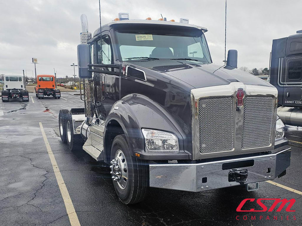 2025 Kenworth T880 photo 4