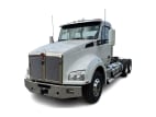Featured image with white background for this 2024 Kenworth T880 (Stock number: RJ383363)