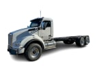Featured image with white background for this 2025 Kenworth T880 (Stock number: SJ169784)