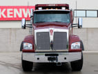 Exterior full front view for this 2025 Kenworth T880 Short Hood (Stock number: SJ173927)