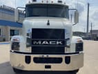 Exterior full front view for this 2025 Mack Anthem ANT64 (Stock number: SM050967)