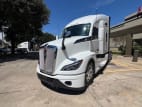 Exterior front drivers side for this 2026 Kenworth T680 (Stock number: TF219171)