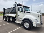Exterior front passenger side for this 2026 Kenworth T880 (Stock number: TJ197973)