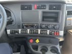Interior radio and navigation system for this 2026 Kenworth T880 (Stock number: TJ216168)
