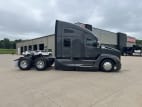 Exterior full passenger side for this 2026 Kenworth T680 (Stock number: TJ219853)