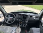 Interior cockpit for this 2026 Kenworth T680 (Stock number: TJ219853)