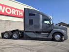 Exterior full passenger side for this 2026 Kenworth T680 (Stock number: TJ219875)