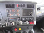 Interior radio and navigation system for this 2026 Kenworth T880 (Stock number: TJ219894)