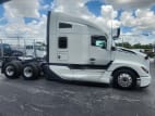 Exterior full passenger side for this 2026 Kenworth T680 (Stock number: TJ219912)