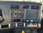 Interior radio and navigation system for this 2026 Kenworth T880 (Stock number: TJ220136)