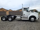 Exterior front passenger side for this 2026 Kenworth T880 (Stock number: TJ220145)