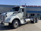 Exterior front drivers side for this 2026 Kenworth T880 (Stock number: TJ220176)