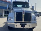 Exterior full front view for this 2026 Kenworth T880 (Stock number: TJ220176)