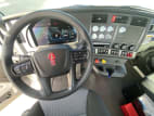 Interior dash for this 2026 Kenworth T880 (Stock number: TJ220176)