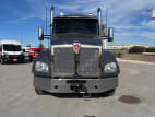 Exterior full front view for this 2026 Kenworth T880 (Stock number: TJ224818)