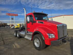 Exterior front passenger side for this 2026 Kenworth T880 (Stock number: TJ228278)