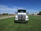 Exterior full front view for this 2026 Kenworth T880 (Stock number: TJ228394)