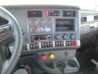 Interior radio and navigation system for this 2026 Kenworth T880 (Stock number: TJ228394)
