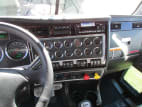 Interior radio and navigation system for this 2026 Kenworth W900L (Stock number: TR224559)