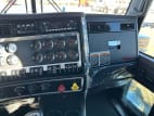Interior radio and navigation system for this 2026 Kenworth W900B (Stock number: TR225824)