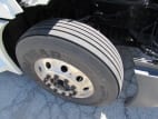 Driver side front tire tread for this 2019 Freightliner Cascadia (Stock number: UKSKS1211)