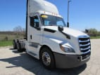 Exterior front passenger side for this 2019 Freightliner Cascadia (Stock number: UKSKS1211)