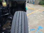 Driver side front tire tread for this 2020 Kenworth T680 (Stock number: ULJ297709)